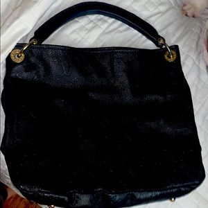 Louis Vuitton artsy MM bag